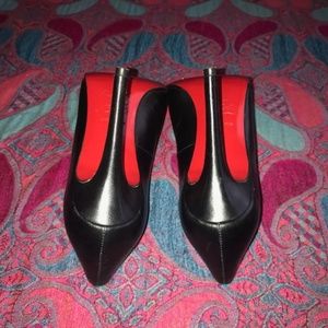 Christian Louboutin AUTHENTIC Black Leather Pumps!